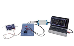 Esperimento: Resistenza di un conden-  satore nel circuito a corrente alternata  (230 V, 50/60 Hz)